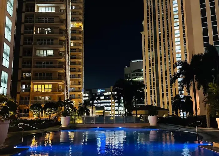 Luxury 1br Near Bgc & Venice Mall * Manila